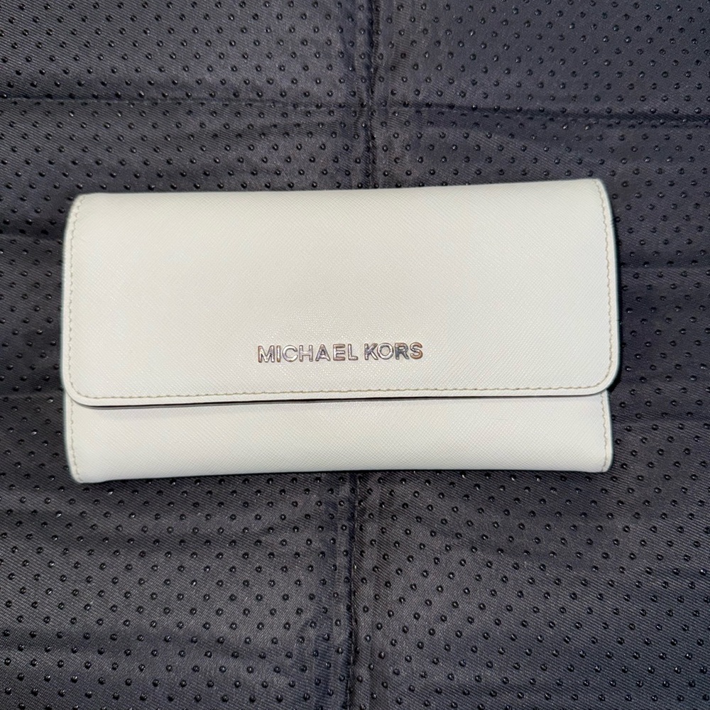 Michael Kors White Wallet